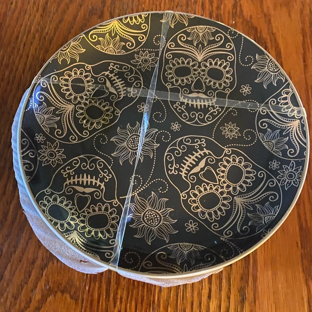 Set of 4 Black and Metallic Gold Sugar Skull Party Plates Appetizer or Lunch Néw